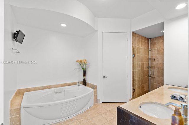 18201 Collins Ave 4209, Sunny Isles Beach, FL 33160