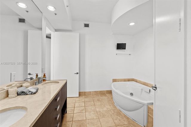 18201 Collins Ave 4209, Sunny Isles Beach, FL 33160
