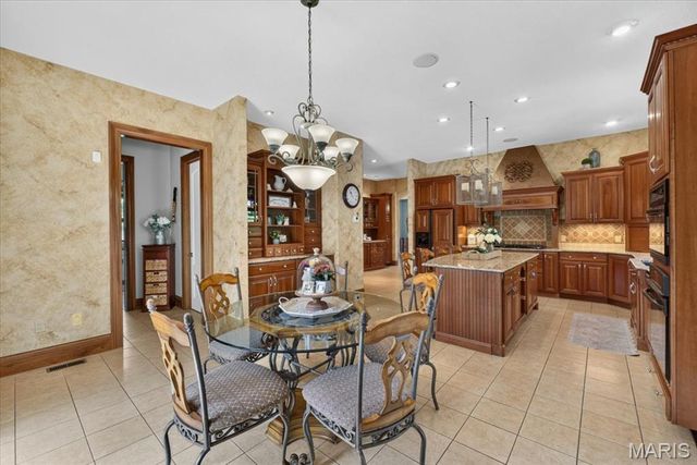 804 Saint Nicholas Drive, O'fallon, IL 62269