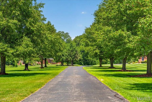 804 Saint Nicholas Drive, O'fallon, IL 62269