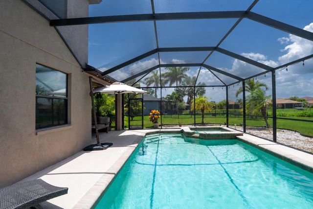 360 HOPE BAY LOOP, Apollo Beach, FL 33572