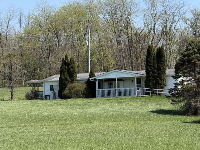 13768 Douglas Lane Lane, Centerburg, OH 43011