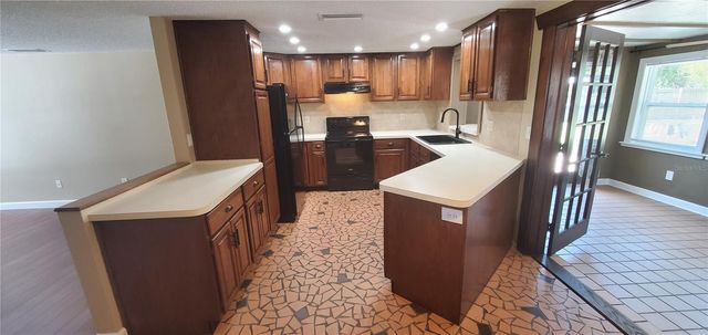 2848 E MARK DRIVE, Sarasota, FL 34232