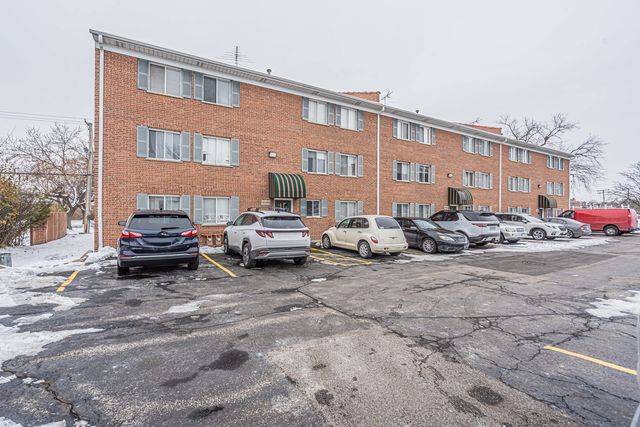 10347 Dearlove Road 302, Glenview, IL 60025