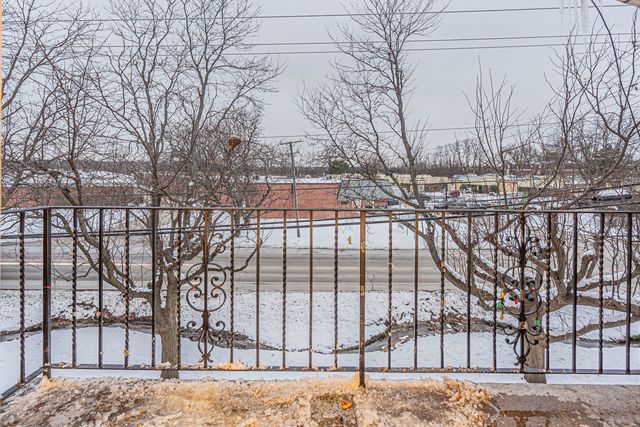 10347 Dearlove Road 302, Glenview, IL 60025