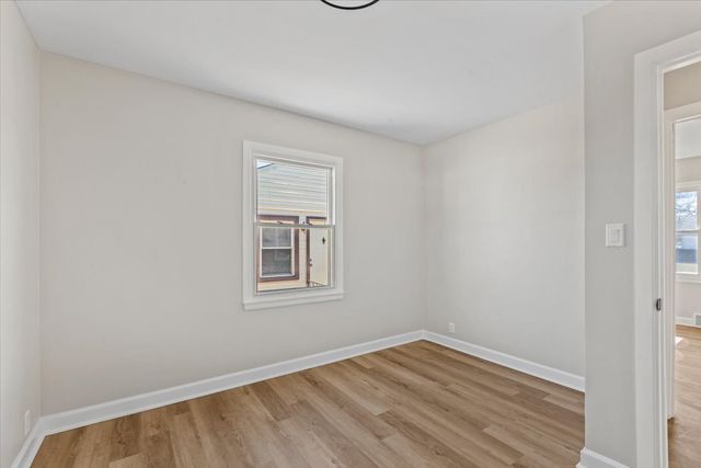 1922 Fargo Avenue, Des Plaines, IL 60018