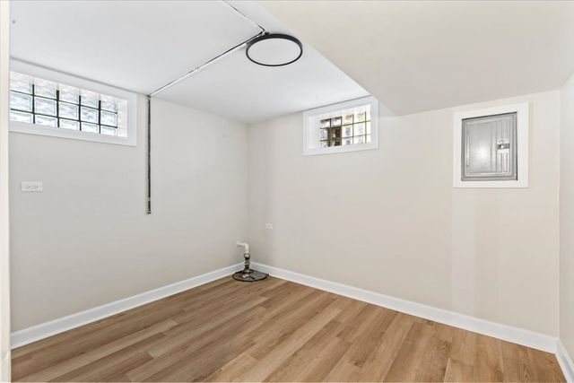 1922 Fargo Avenue, Des Plaines, IL 60018