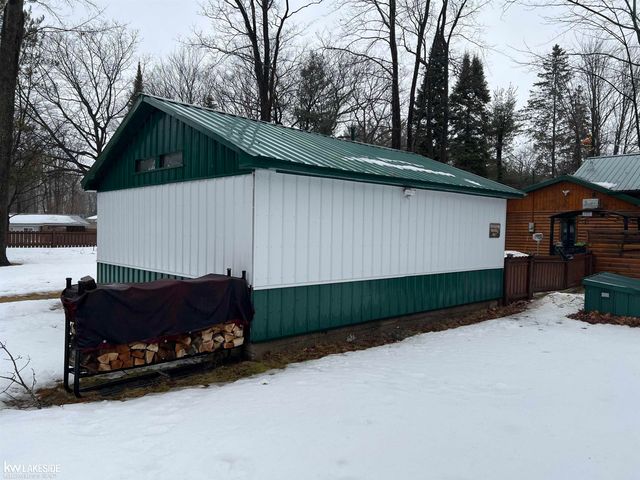 5293 Rose Street, Gladwin, MI 48624