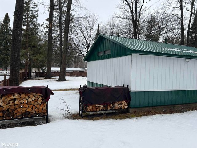 5293 Rose Street, Gladwin, MI 48624