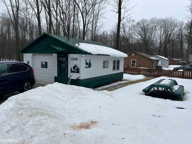 5293 Rose Street, Gladwin, MI 48624