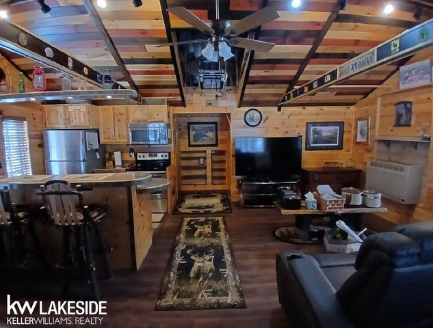 5293 Rose Street, Gladwin, MI 48624