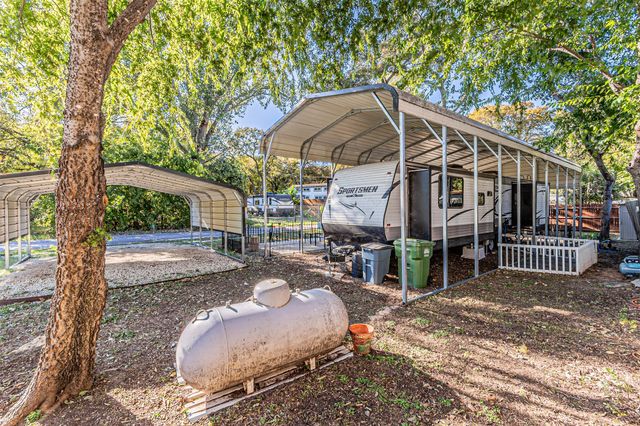 3808 Clovis Trail, Granbury, TX 76048