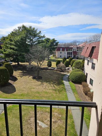 685 Oak Street 11, Brockton, MA 02301