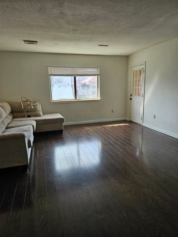 685 Oak Street 11, Brockton, MA 02301