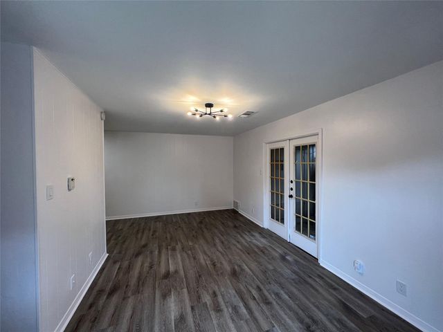 2306 Barton Village CIR, Austin, TX 78704