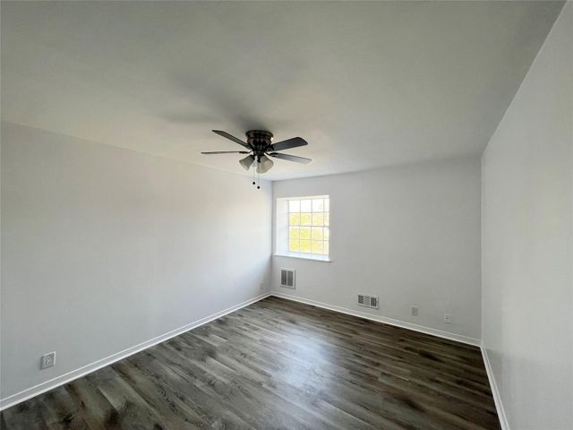 2306 Barton Village CIR, Austin, TX 78704