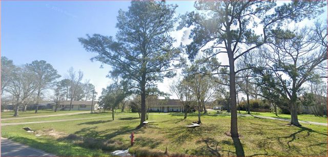 4260 E Highway 6 Highway, Alvin, TX 77511