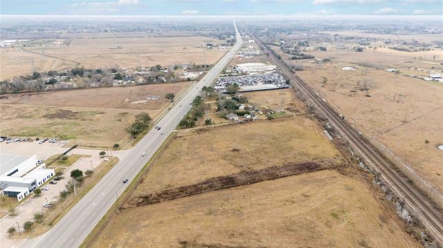 4260 E Highway 6 Highway, Alvin, TX 77511