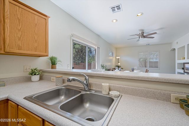 5383 N Willow Thicket Way, Tucson, AZ 85704