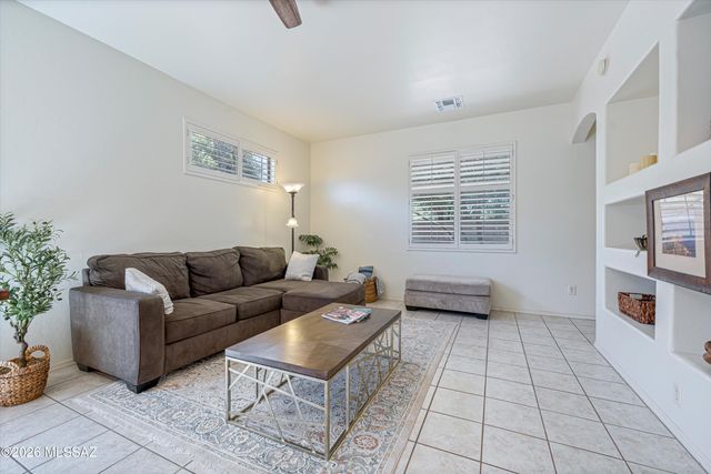 5383 N Willow Thicket Way, Tucson, AZ 85704