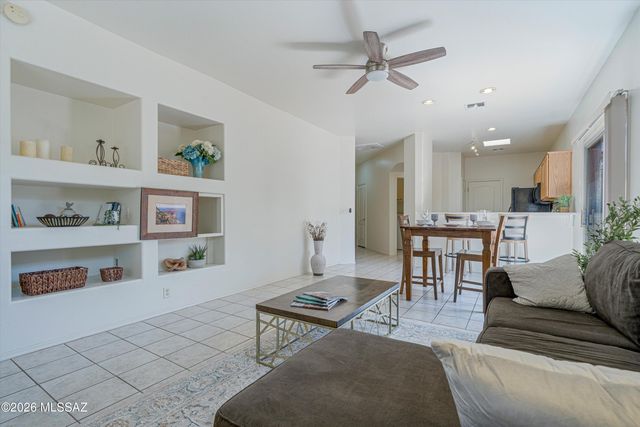 5383 N Willow Thicket Way, Tucson, AZ 85704