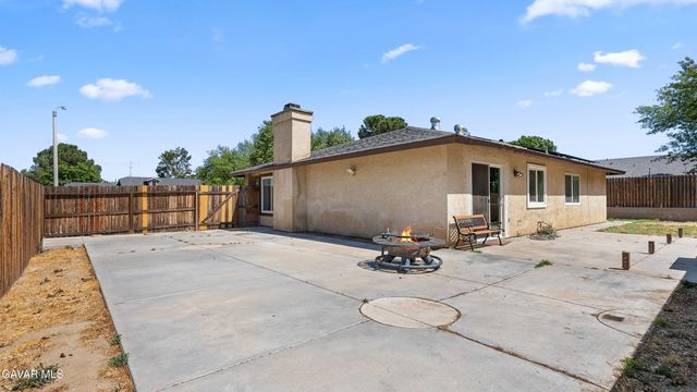 37819 Noble Court, Palmdale, CA 93552