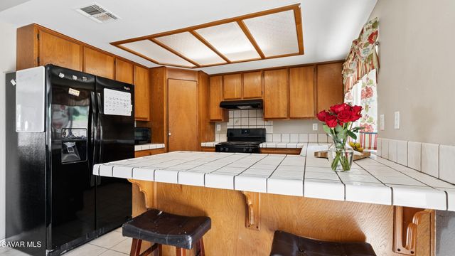 37819 Noble Court, Palmdale, CA 93552