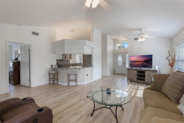 615 JUNIPER WAY, Tavares, FL 32778