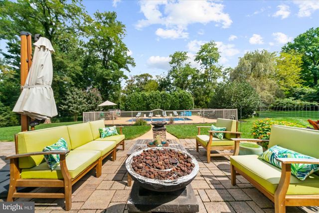 280 COUNTY LINE RD, Wayne, PA 19087
