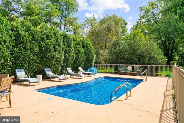 280 COUNTY LINE RD, Wayne, PA 19087