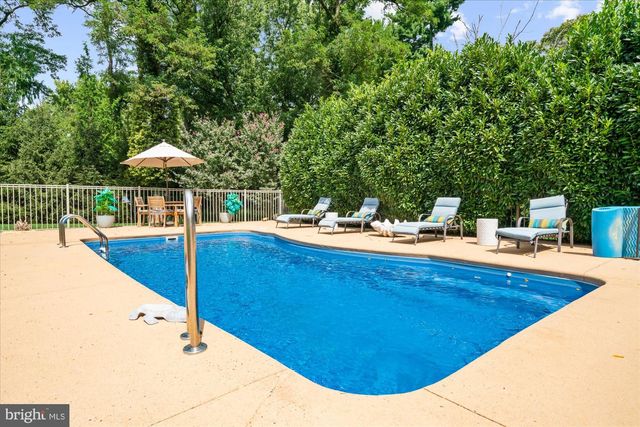 280 COUNTY LINE RD, Wayne, PA 19087