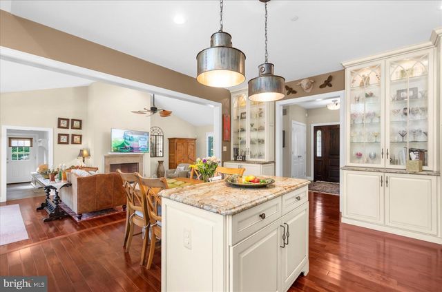280 COUNTY LINE RD, Wayne, PA 19087