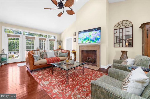 280 COUNTY LINE RD, Wayne, PA 19087