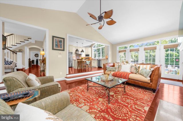 280 COUNTY LINE RD, Wayne, PA 19087
