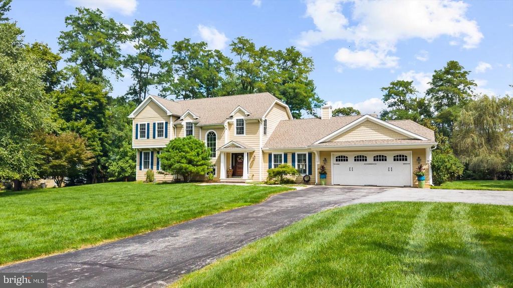 280 COUNTY LINE RD, Wayne, PA 19087