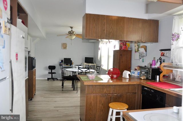 25 HUNTINGTON LN, Willingboro, NJ 08046