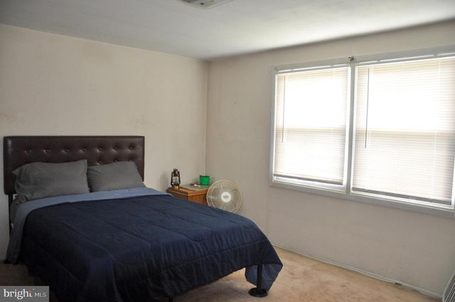 25 HUNTINGTON LN, Willingboro, NJ 08046
