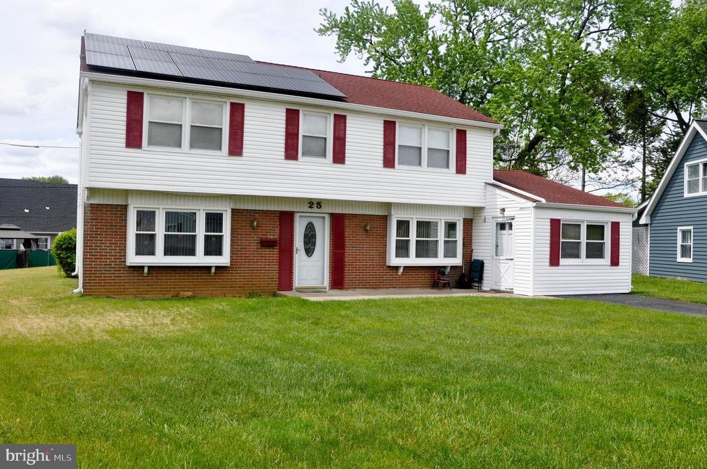 25 HUNTINGTON LN, Willingboro, NJ 08046