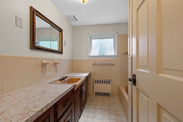 129 Elm Street, Kingston, MA 02364