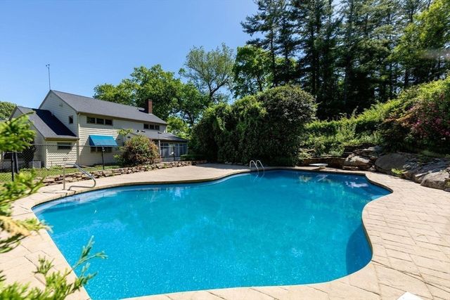 129 Elm Street, Kingston, MA 02364