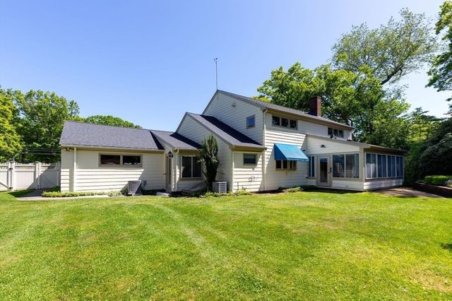129 Elm Street, Kingston, MA 02364