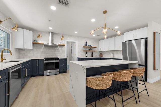 730 BAY ESPLANADE, Clearwater Beach, FL 33767