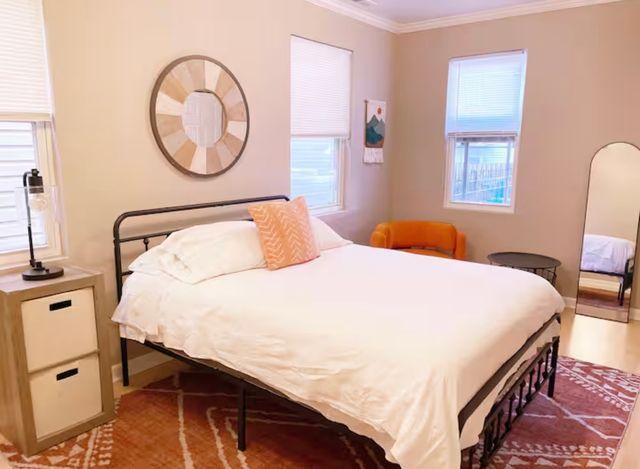 1028 W 20th Place 1, Chicago, IL 60608