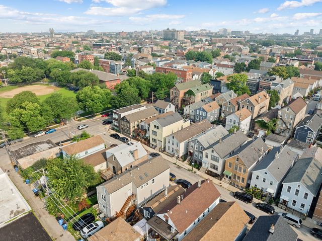 1028 W 20th Place 1, Chicago, IL 60608