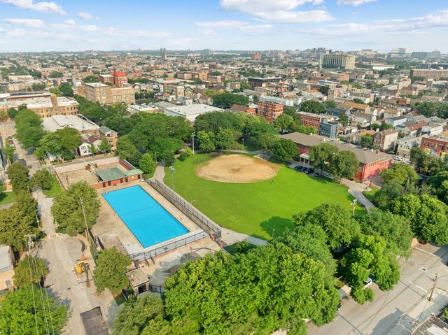 1028 W 20th Place 1, Chicago, IL 60608