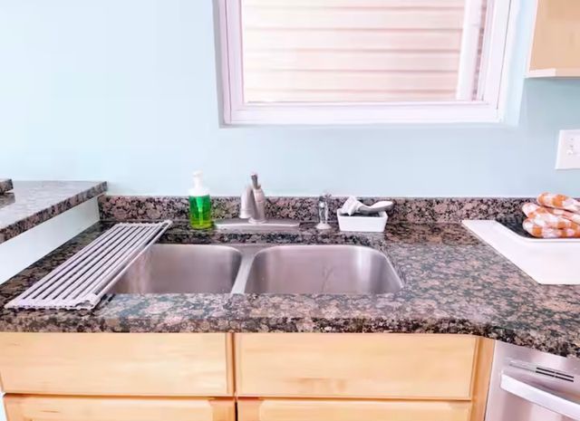 1028 W 20th Place 1, Chicago, IL 60608