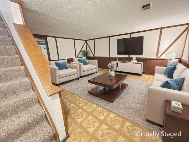 5273 Berrywood Drive, Columbus, OH 43220