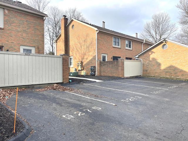 5273 Berrywood Drive, Columbus, OH 43220