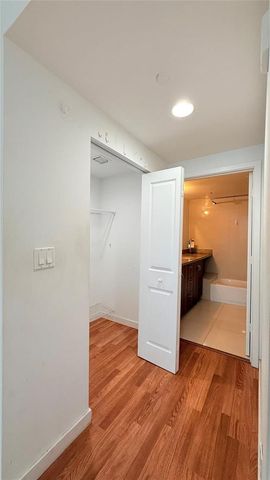 601 NE 23rd Street 902, Miami, FL 33137