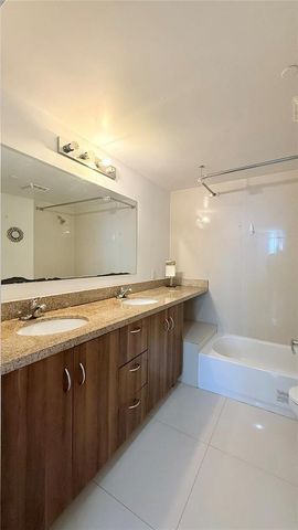 601 NE 23rd Street 902, Miami, FL 33137